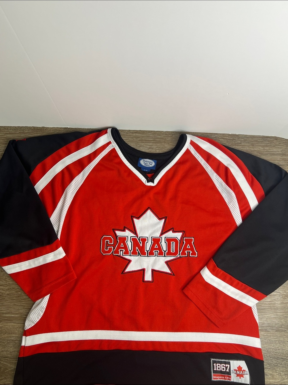 Passport Niagara Parks Collection Team Canada Hockey Jersey XL/TG Red Black
